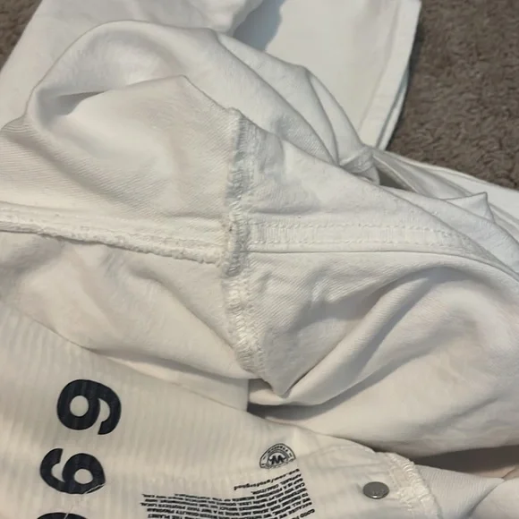 Gap like new condition white pants - Picture 6 of 8